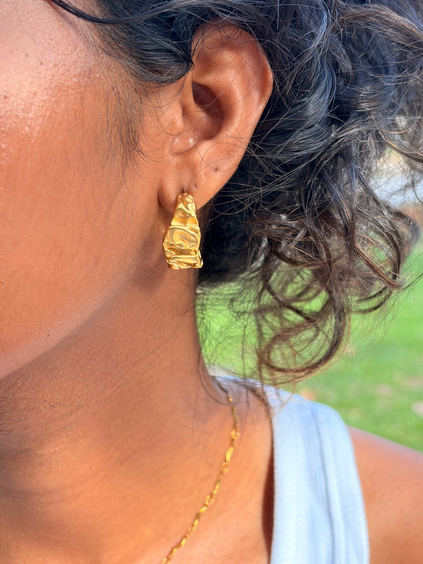 MOLTEN GOLD HOOP