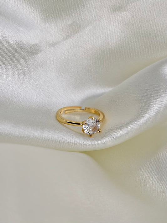 DAINTY SOLITAIRE RING