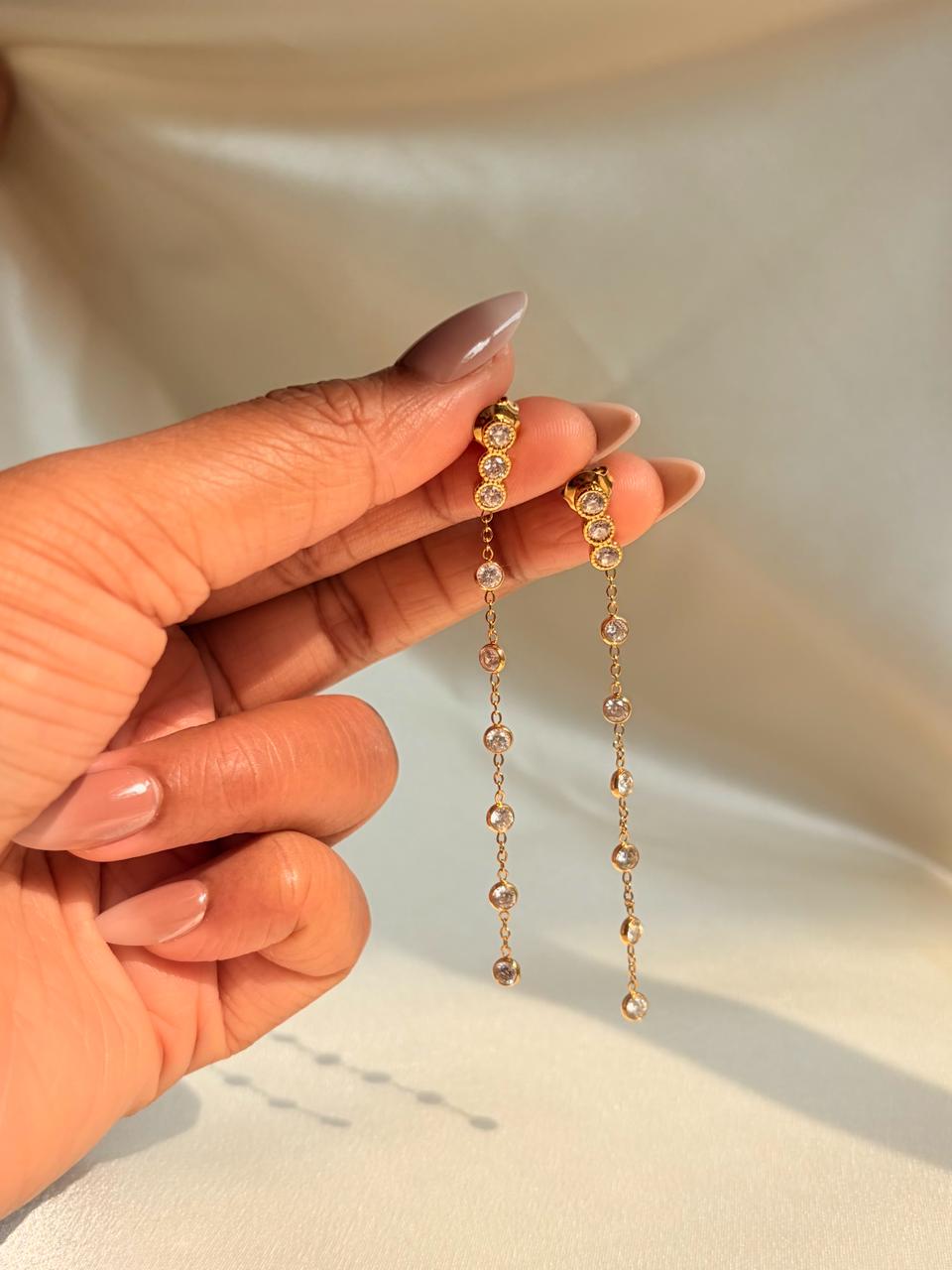 ZIRCON DRIP EARRING