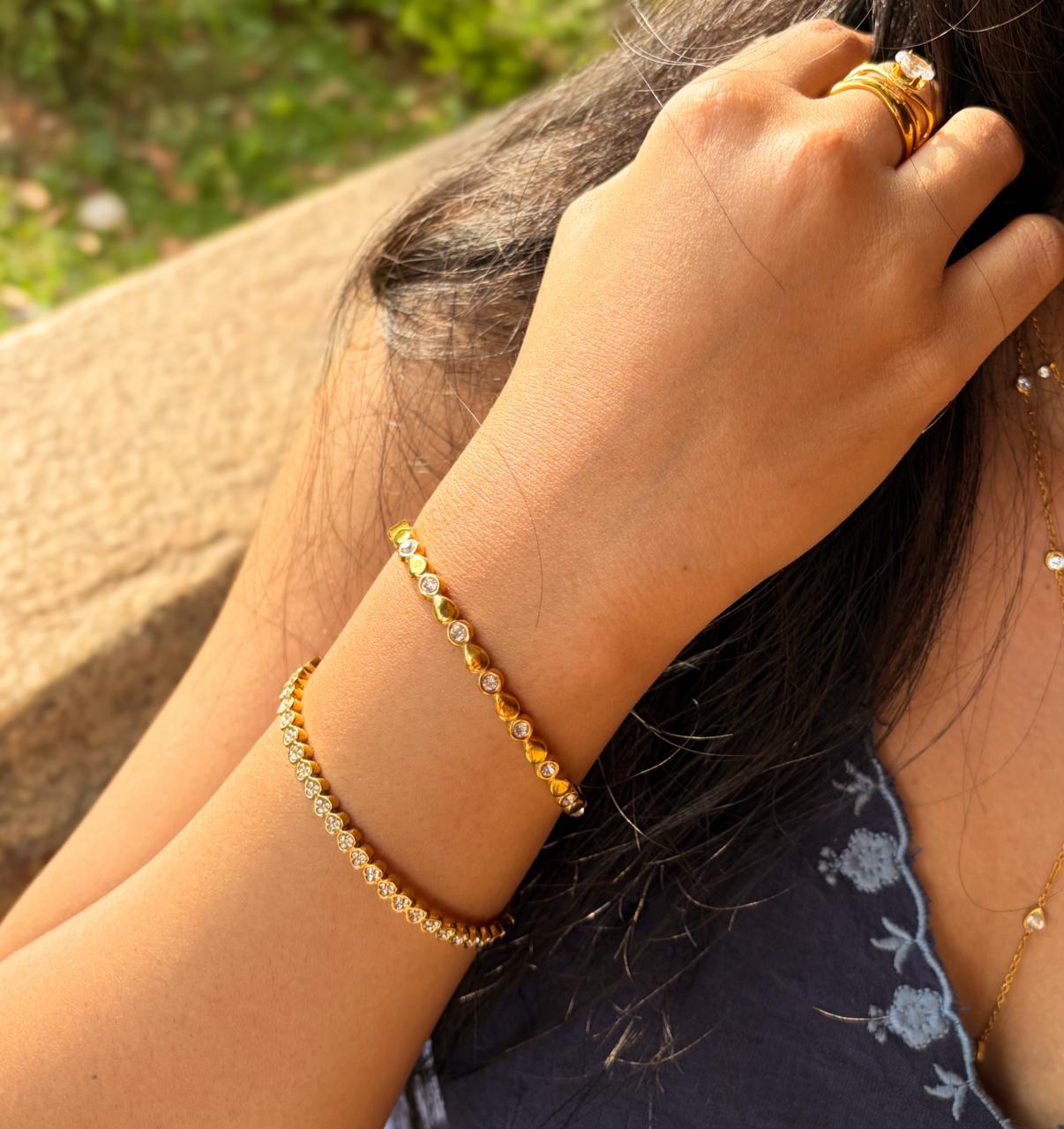 GOLDEN PETAL BRACELET
