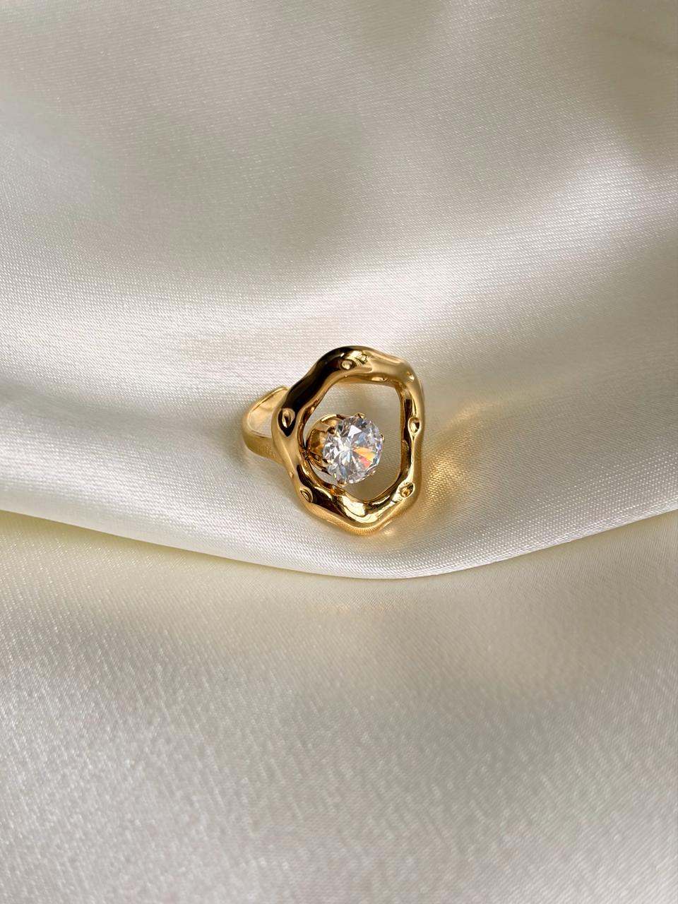 SOLSTICE ZIRCON RING