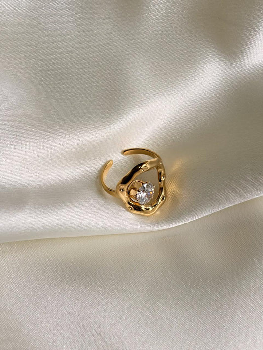 SOLSTICE ZIRCON RING