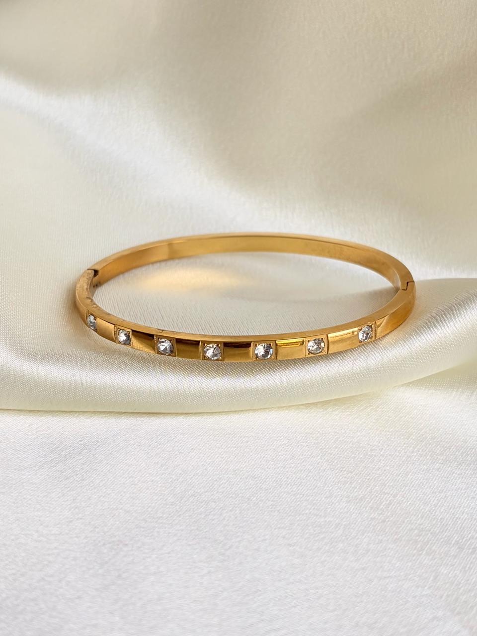 CLASSIC STONE BRACELET